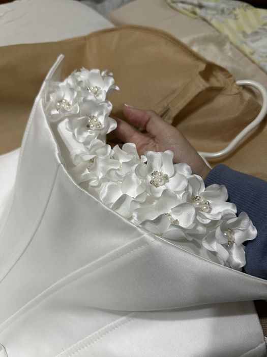 Vand rochie de mireasa NOUA din tafta