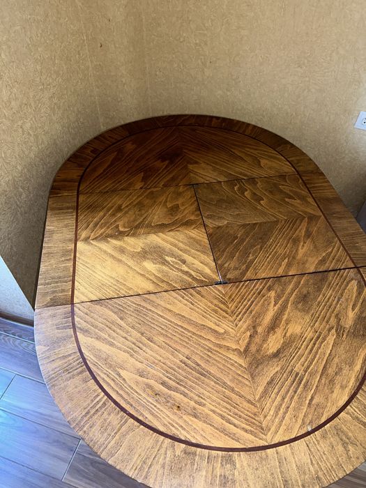 Продам круглый раздвижной стол из натурального дерева