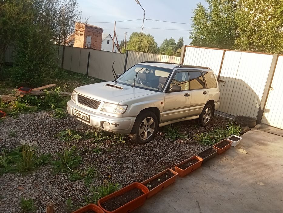 Продам машину субару