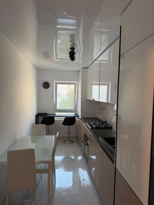 Închiriez apartament cu 2 camere în complexul rezidențial Atrium Garden, Valea Lupului