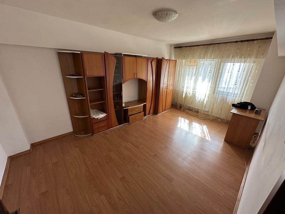 Tomis 2 camere decomandat 55 m etaj 3