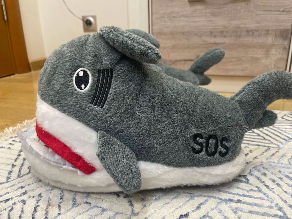 Тапочки акулы.