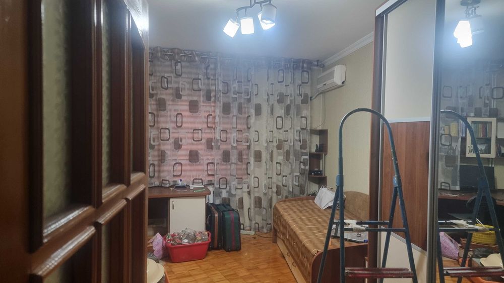 Продам 5 ком.кв.Куйлюк 5 3 этаж 47школа.