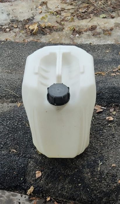 Срочно продам канистры пищевые