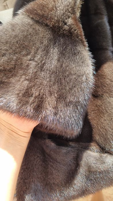 Продаю норковую шубу