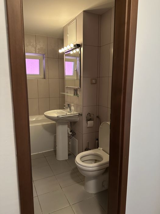 Proprietar inchiriez apartament 3 camere( +garaj) str Maresal Averescu