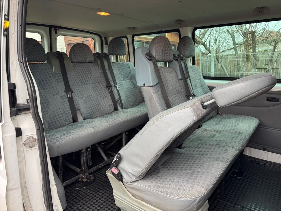 Ford Transit 8+1