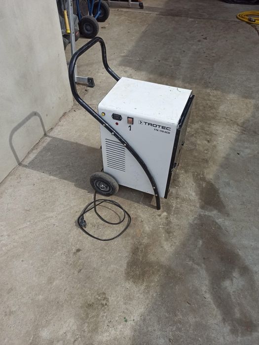 Dezumidificator industrial citeste anuntul