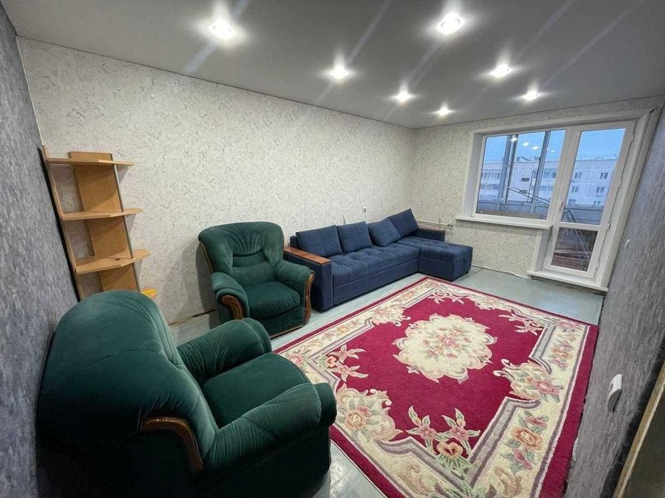 Продам 2-ком в 5 мкр Улучшенная! Раздельная планировка! 51 квадрат!