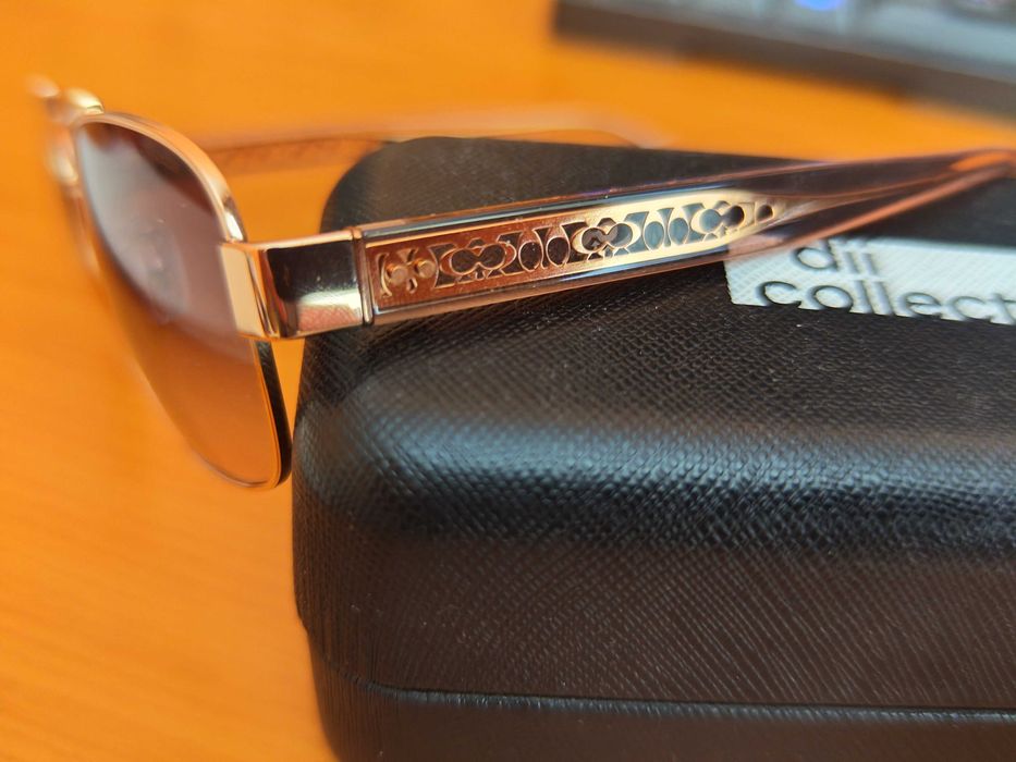 Слънчеви очила Coach Shiny Rose Gold  HC7161 CR617