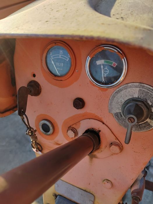 Vând Tractor Fiat