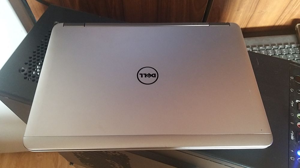 Laptop 13 inch Dell Latitude E7240 i7 gen4 4gb ram ssd 24gb baterie 5h