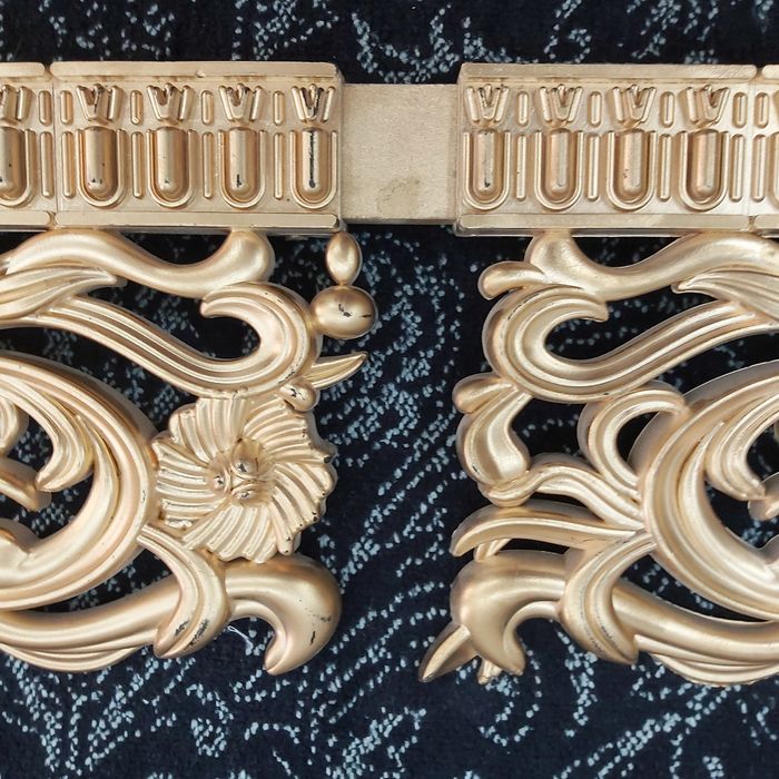 Продам карнизы всё за 10 000