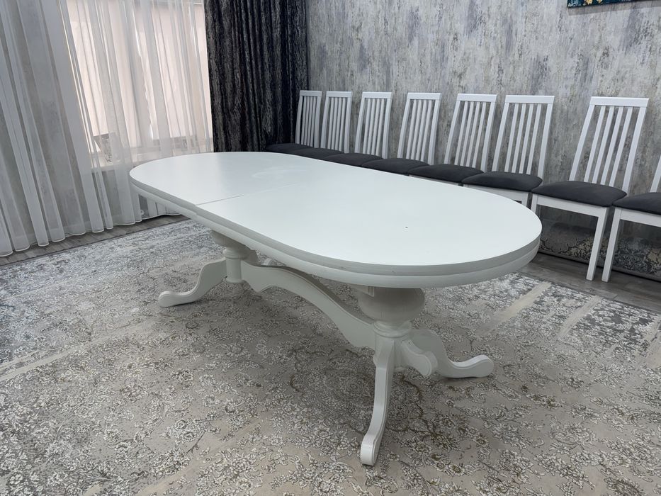 Продам деревянный стол