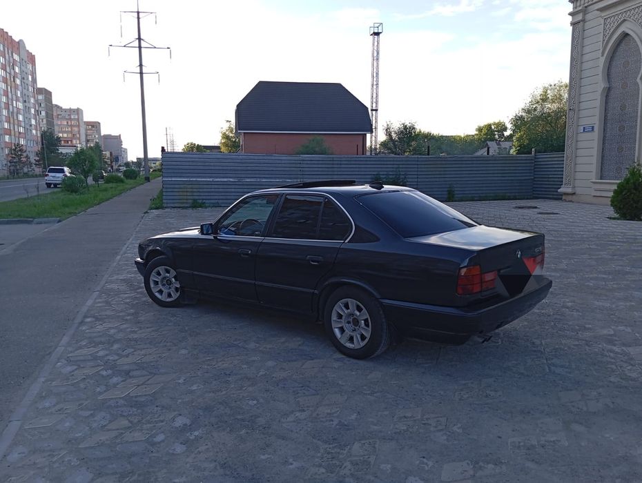 БМВ 525,в кузове е34