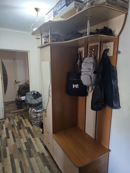 Прихожку продаём