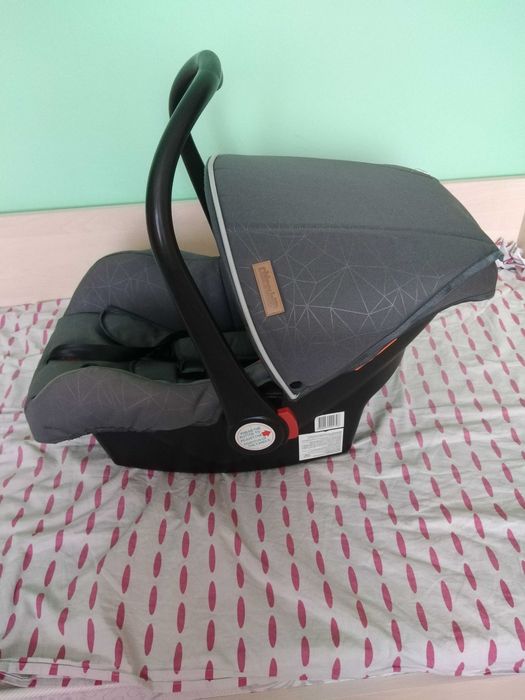 Столче /Кошница за бебе CHIPOLINO