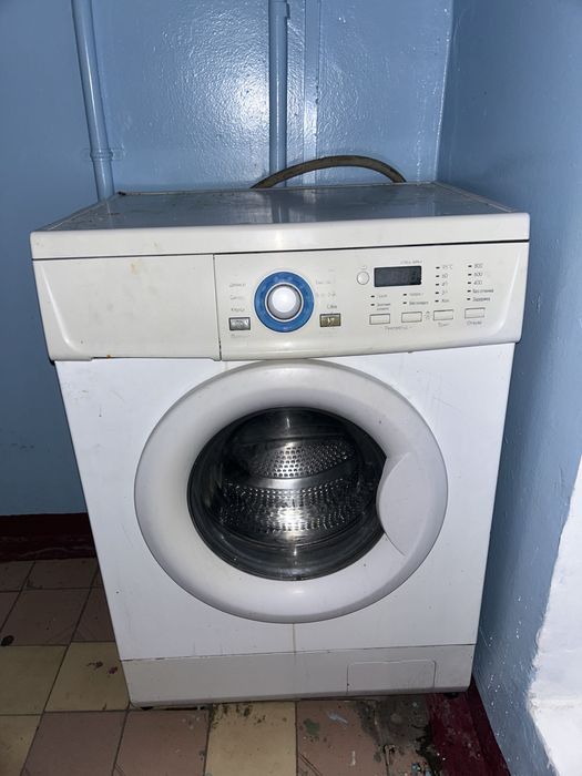 Продам стиральную машину