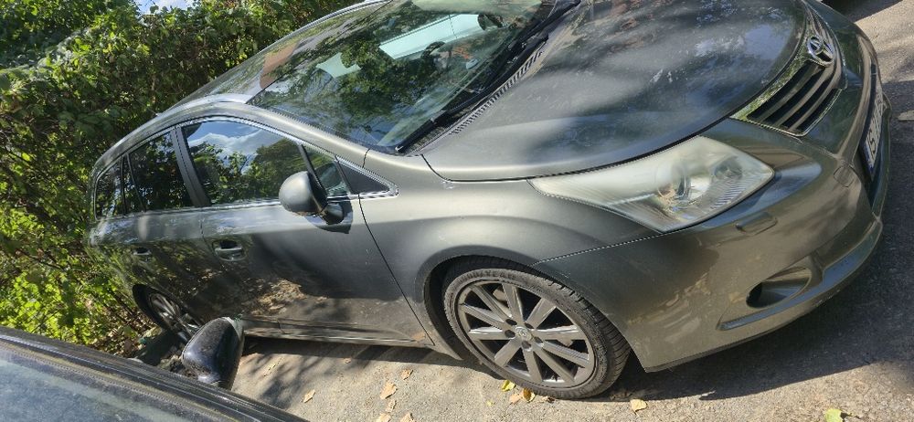 Toyota avensis 2.2