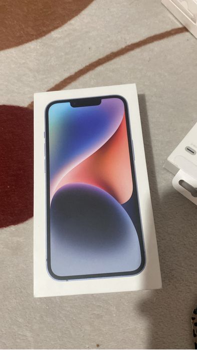 Iphone 14 albastru