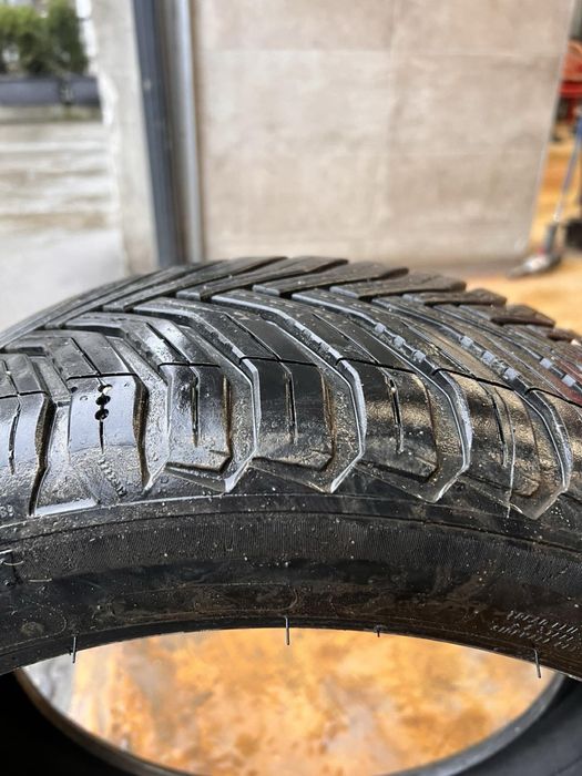 Гуми Michelin crossclimate 225/45/17