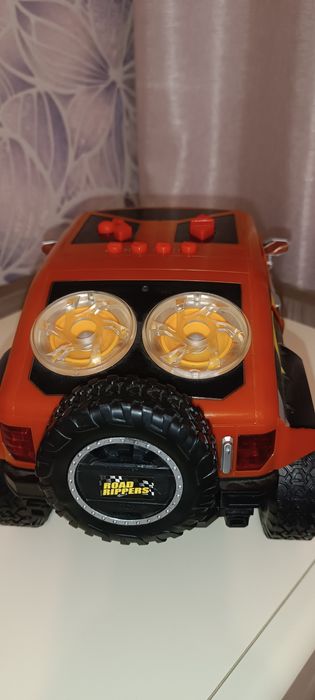 Машина с музыкой