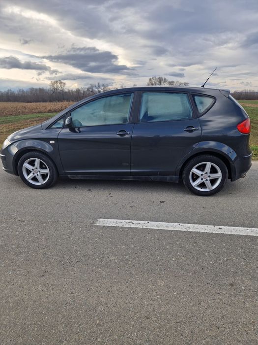 Vând Seat Altea 2010