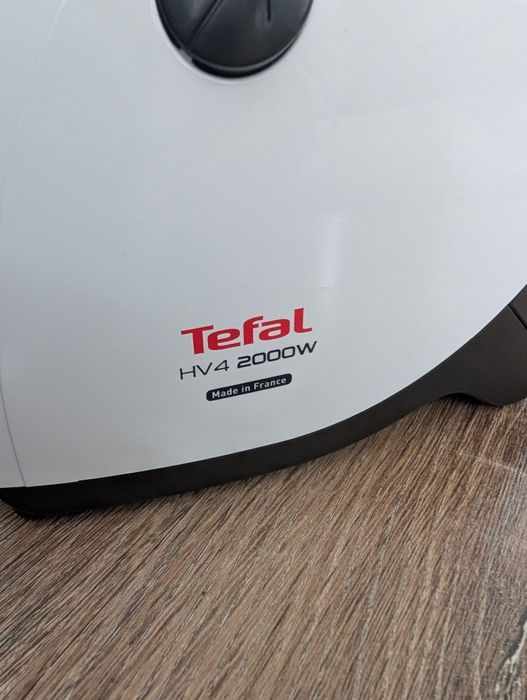 Mașină de tocat carne Tefal HV4 2000W – stare excelent