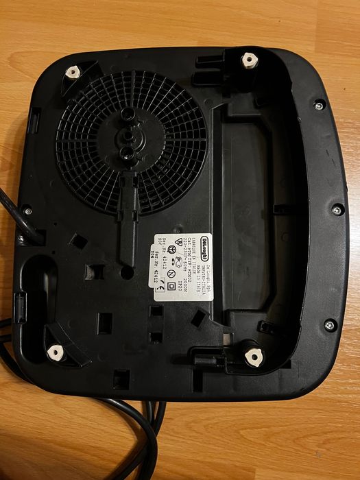 Вентилаторна печка  DaLonghi HTM02