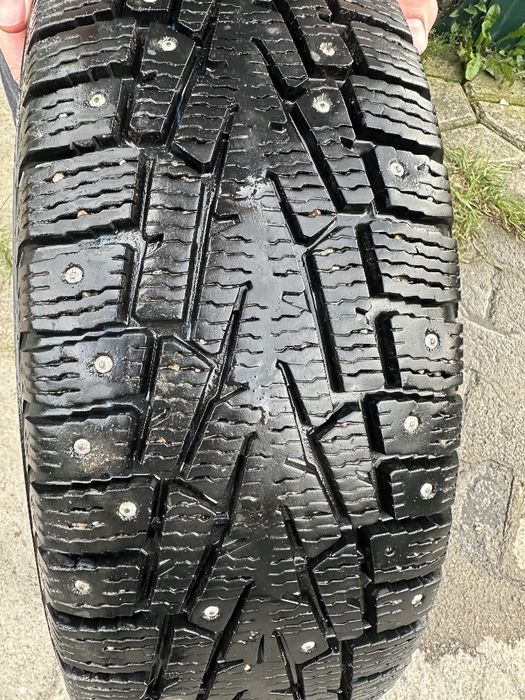 Продам шины 205/60/16