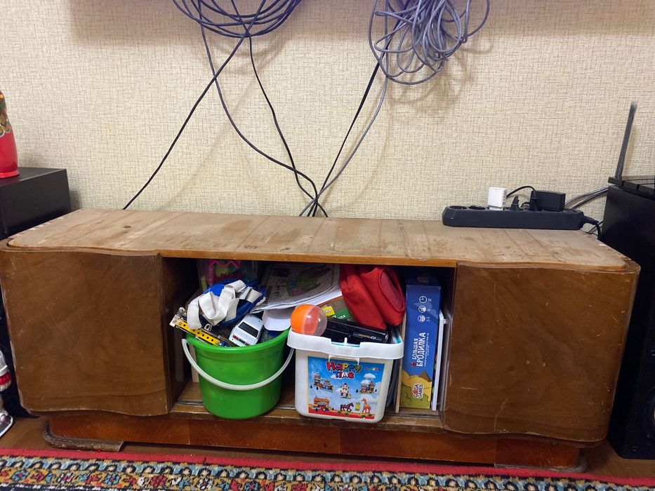 Отдам тумбу, подставку!