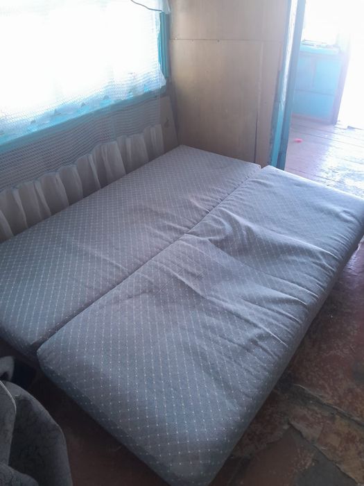 Продам диван б/у