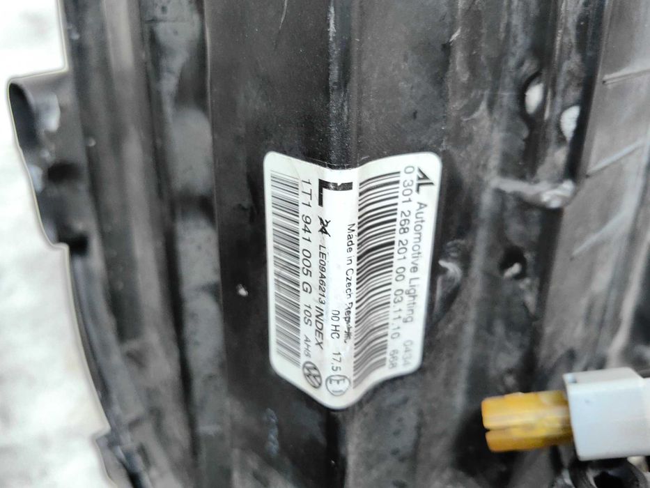 Оригинални фарове Vw Touran