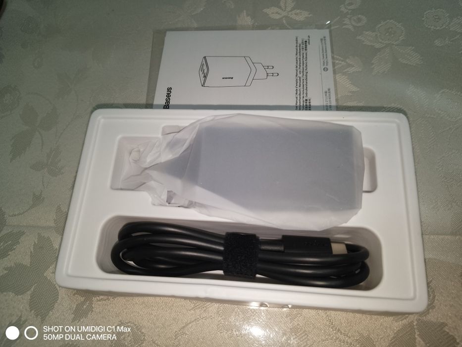 Зарядное устройство Baseus