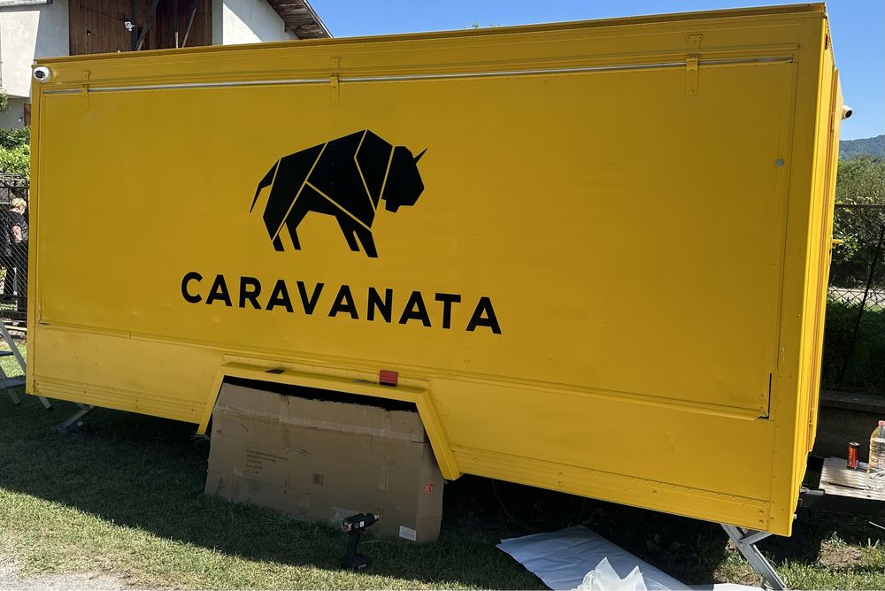 ПОД НАЕМ Търговска каравана / мобилна кухня