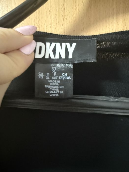 Къса жилетка с перли на дона карън