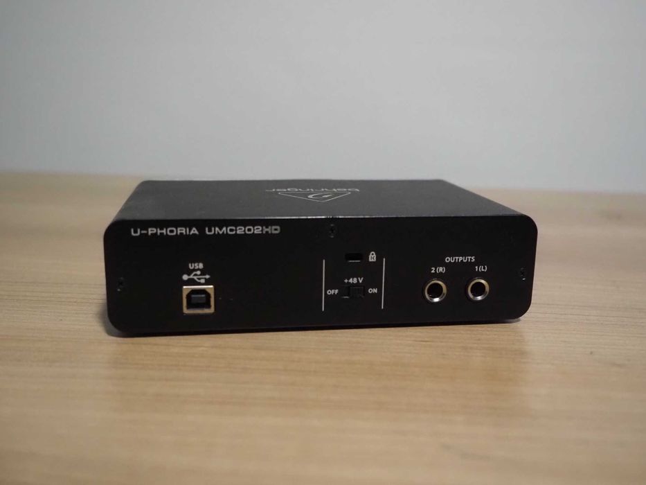 Vand interfata audio Behringer UMC202