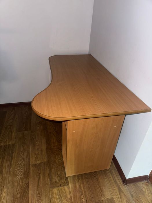 Стол компьютерный