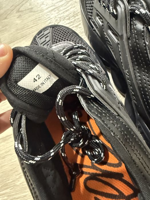 versace chain reaction