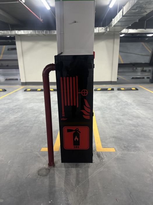 Пожарные шкафы в ассортименте. Есть разные виды и под заказ