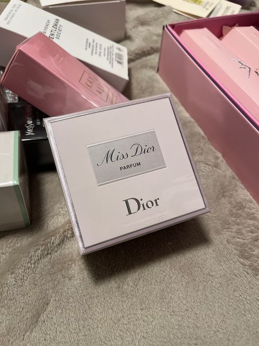 Парфюм Miss Dior