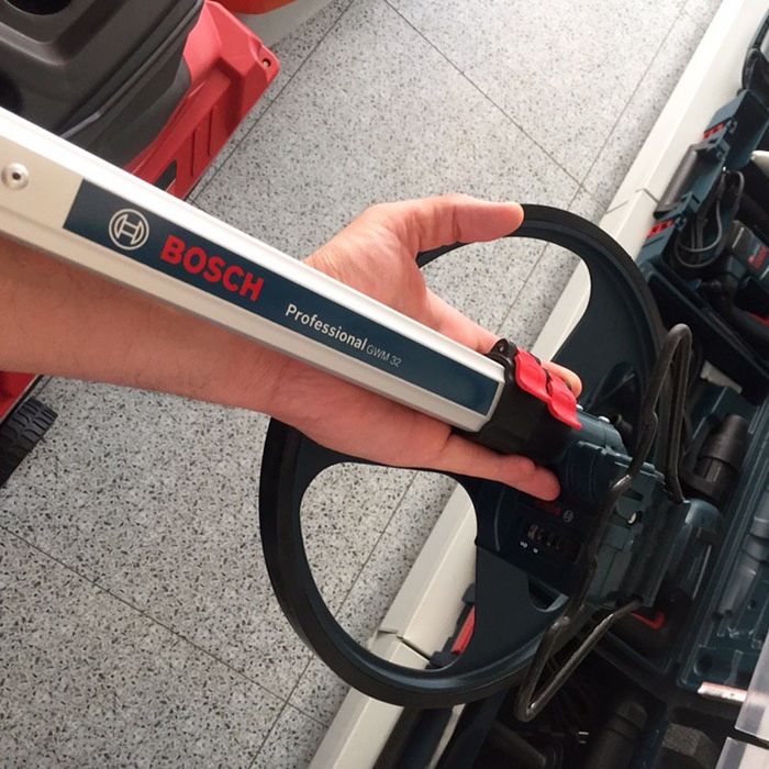 Bosch GWM 32 Professional (курвиметр, шагомер)