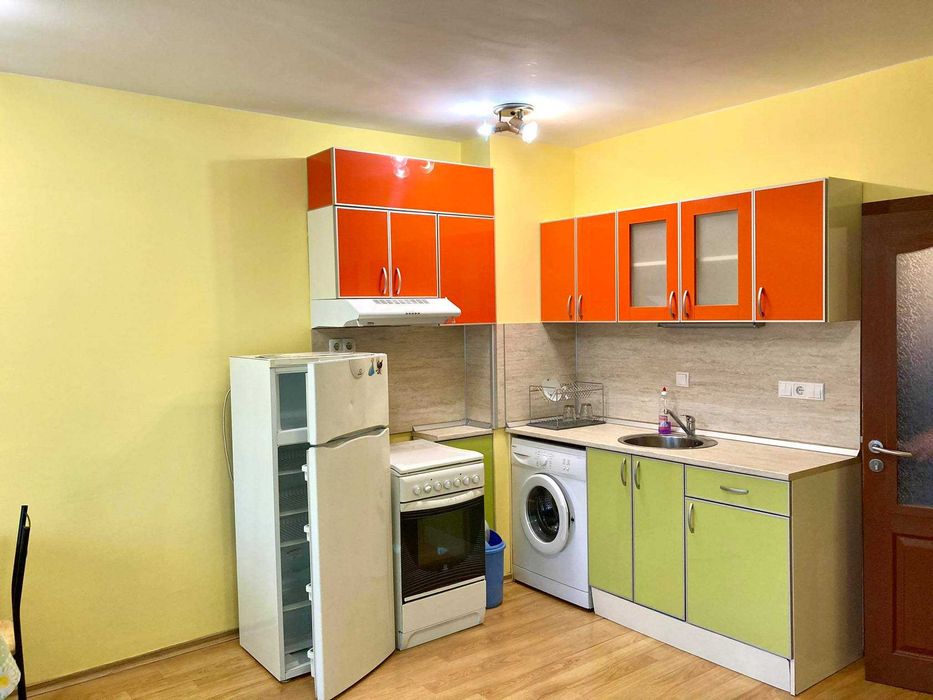 Дава се под наем Двустаен апартамент в Бургас, Братя Миладинови - 65 кв.м за 510 € - Снимка #1