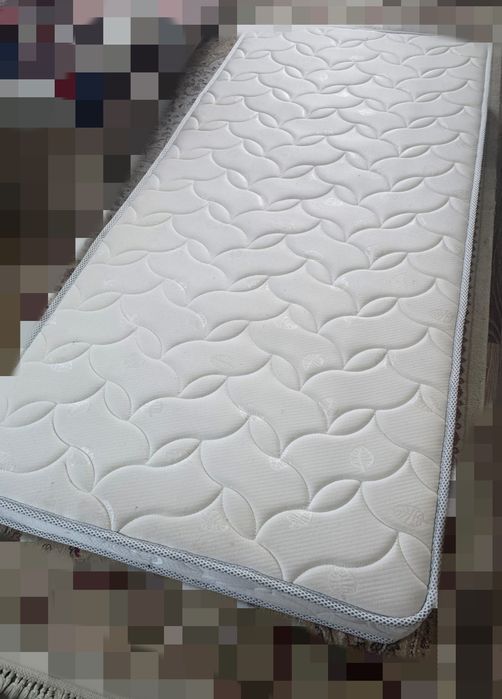 Продам матрас на кровать