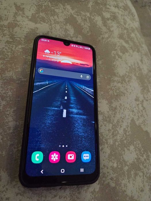 Продам телефон Samsung A50