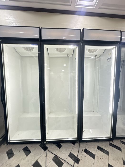 Витринный холодильник