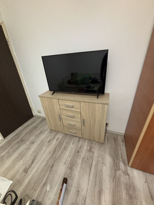 Comoda cu 4 sertaruri si 2 dulapuri  stejar sonoma