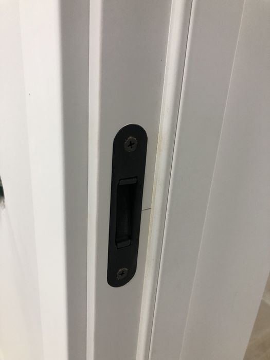 Установка дверей.