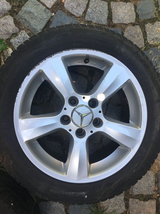 Алуминиеви немски джанти за Мерцедес с гуми Пирели