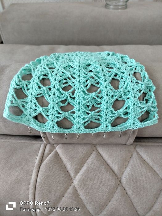 Красивые вязаные летние шапочки